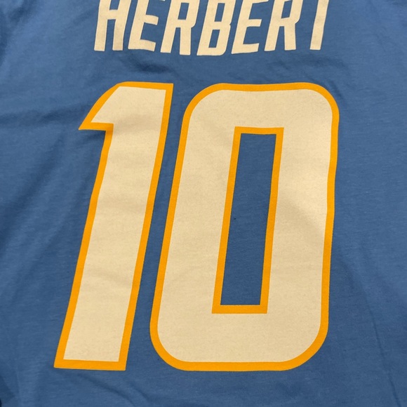 Los Angeles Chargers Justin Herbert Women’s Loose Fit T-Shirt Retails For $45 - Picture 9 of 14